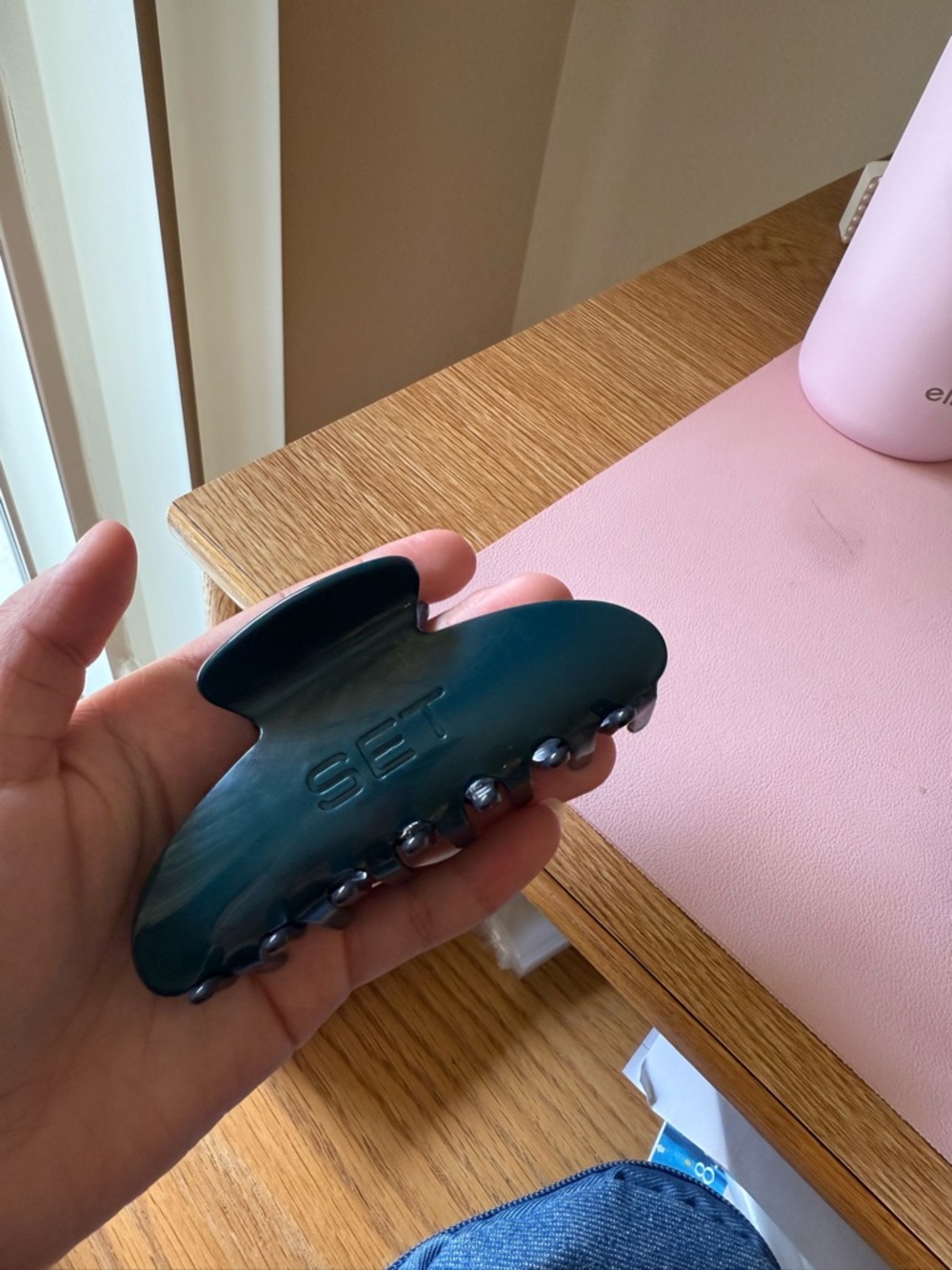 SET Active Navy/Teal Claw Clip